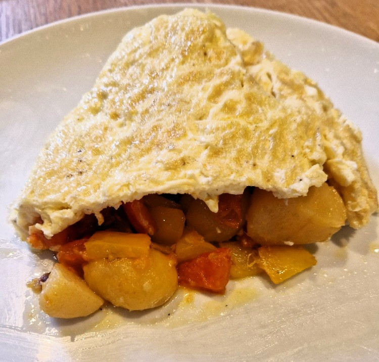 8. Tasty Tomato, Pepper & Potato Omelette