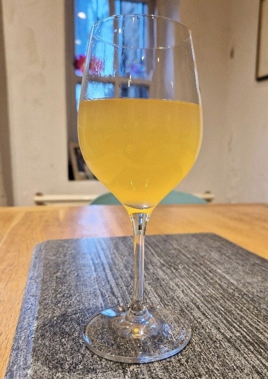 The best ever 0% alcohol white wine swap-out