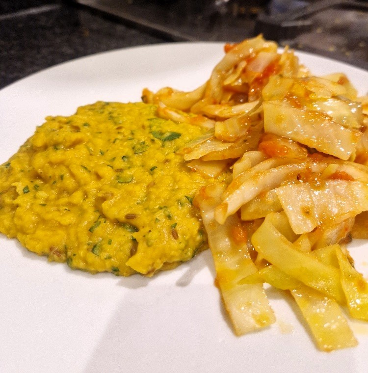 Dal & spicy cabbage