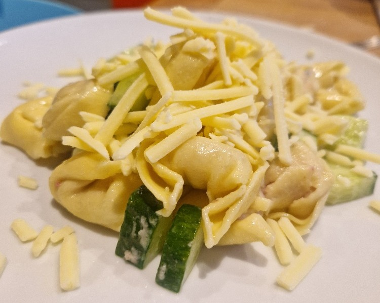 Cucumber tortelloni