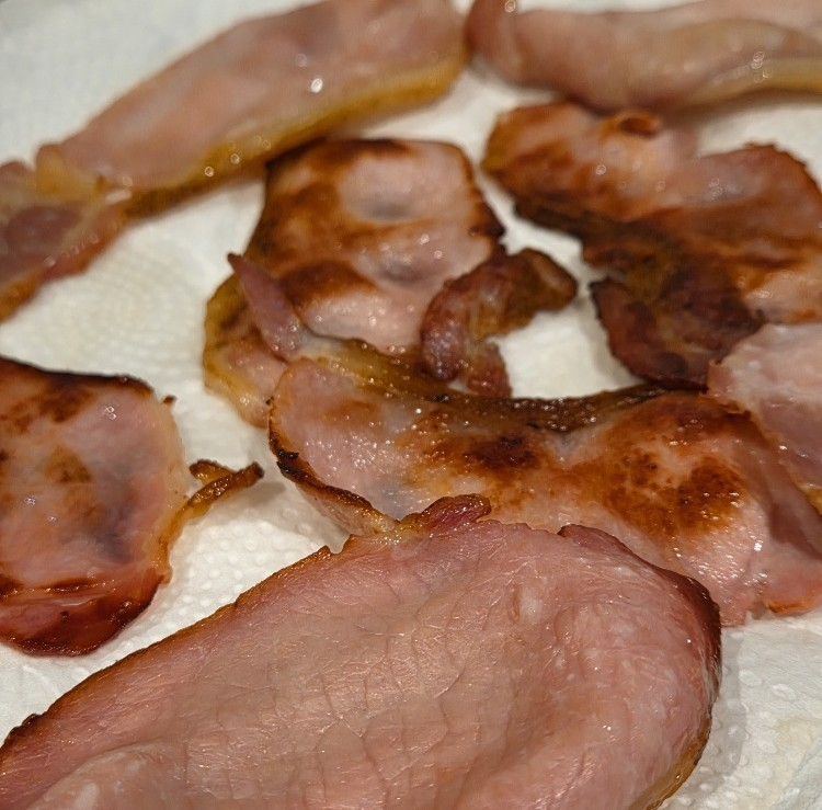 cooked bacon