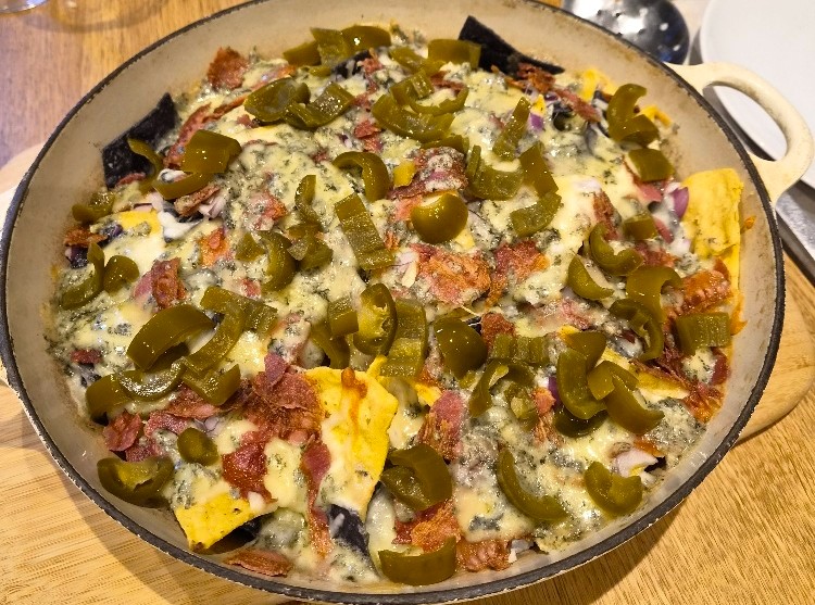 bacon & blue cheese nachos